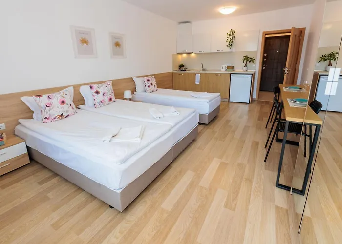 Апартамент Flora Sarafovo