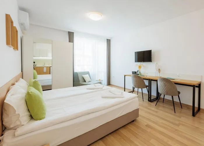 Flora Sarafovo Апартамент Бургас